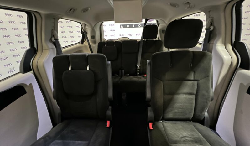 2016 Chrysler Town & Country Towing 7-Passenger full